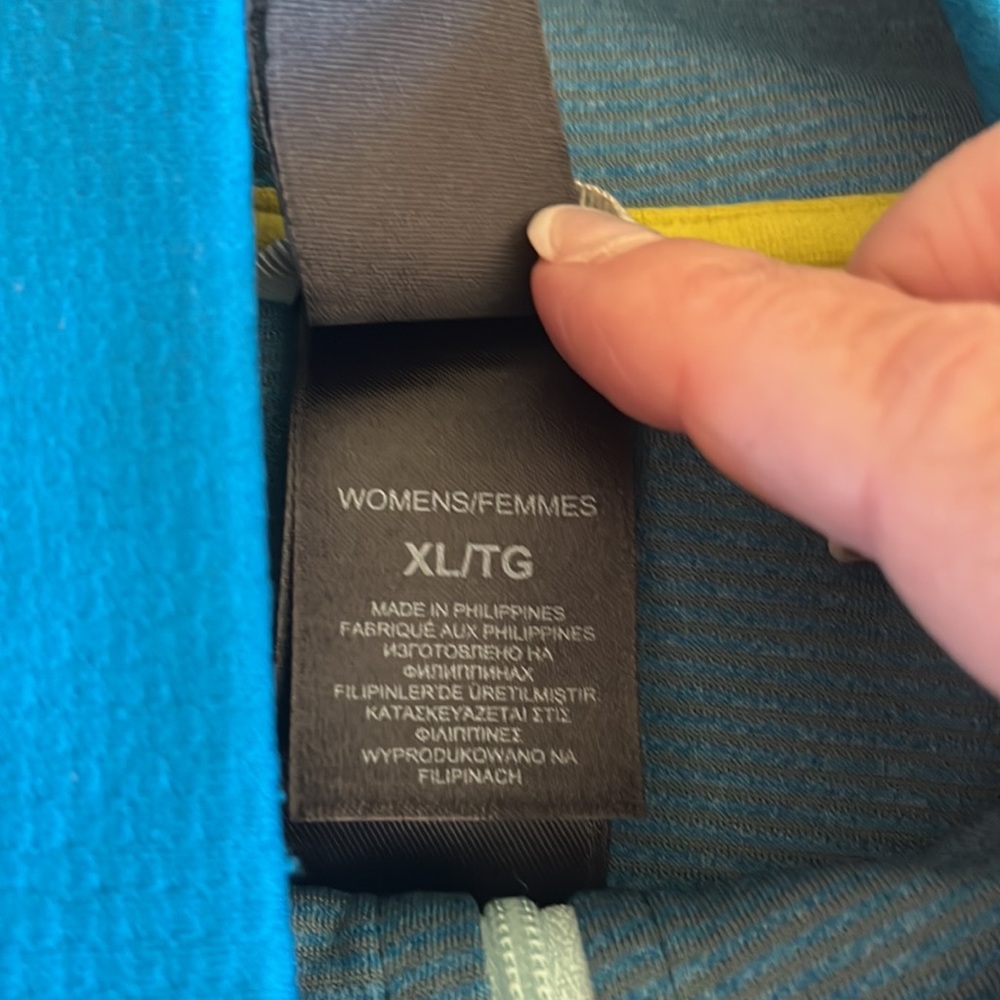 North Face jacket - Picture 8 of 8